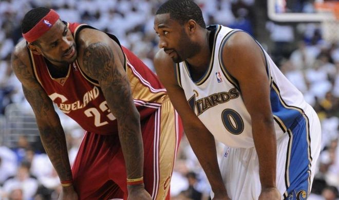 每年吸引着 每年吸引着